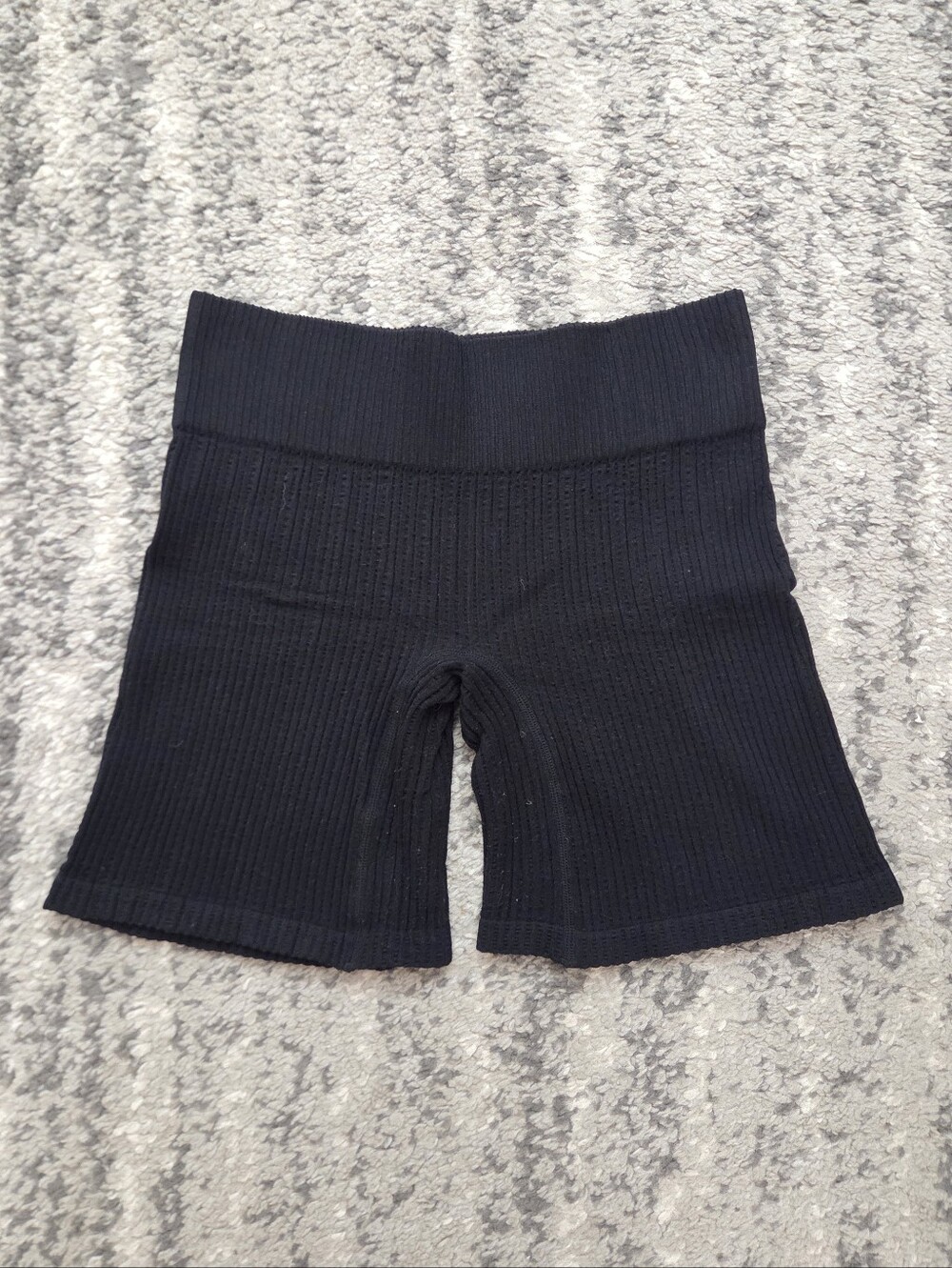 Mono B Black Ribbed Seamless High Waisted Biker Shorts Size Medium Activewear
